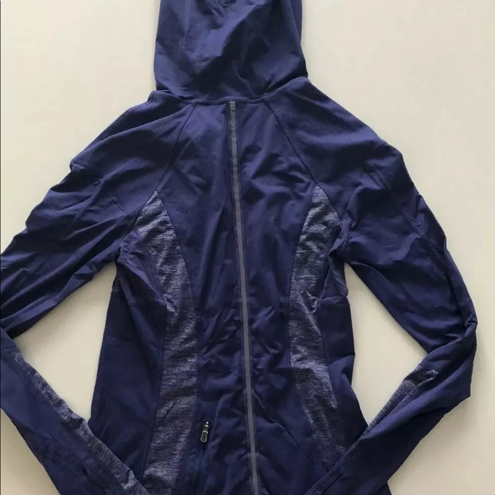 LULULEMON pullover ponytail hoodie.